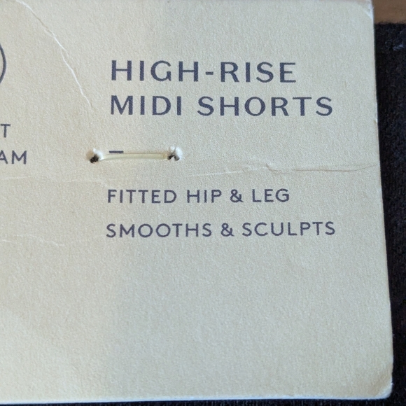 Universal Thread Black Women Shorts - Picture 4 of 9